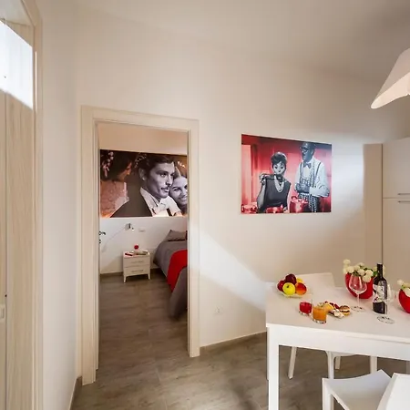 Cineholiday House 2 *